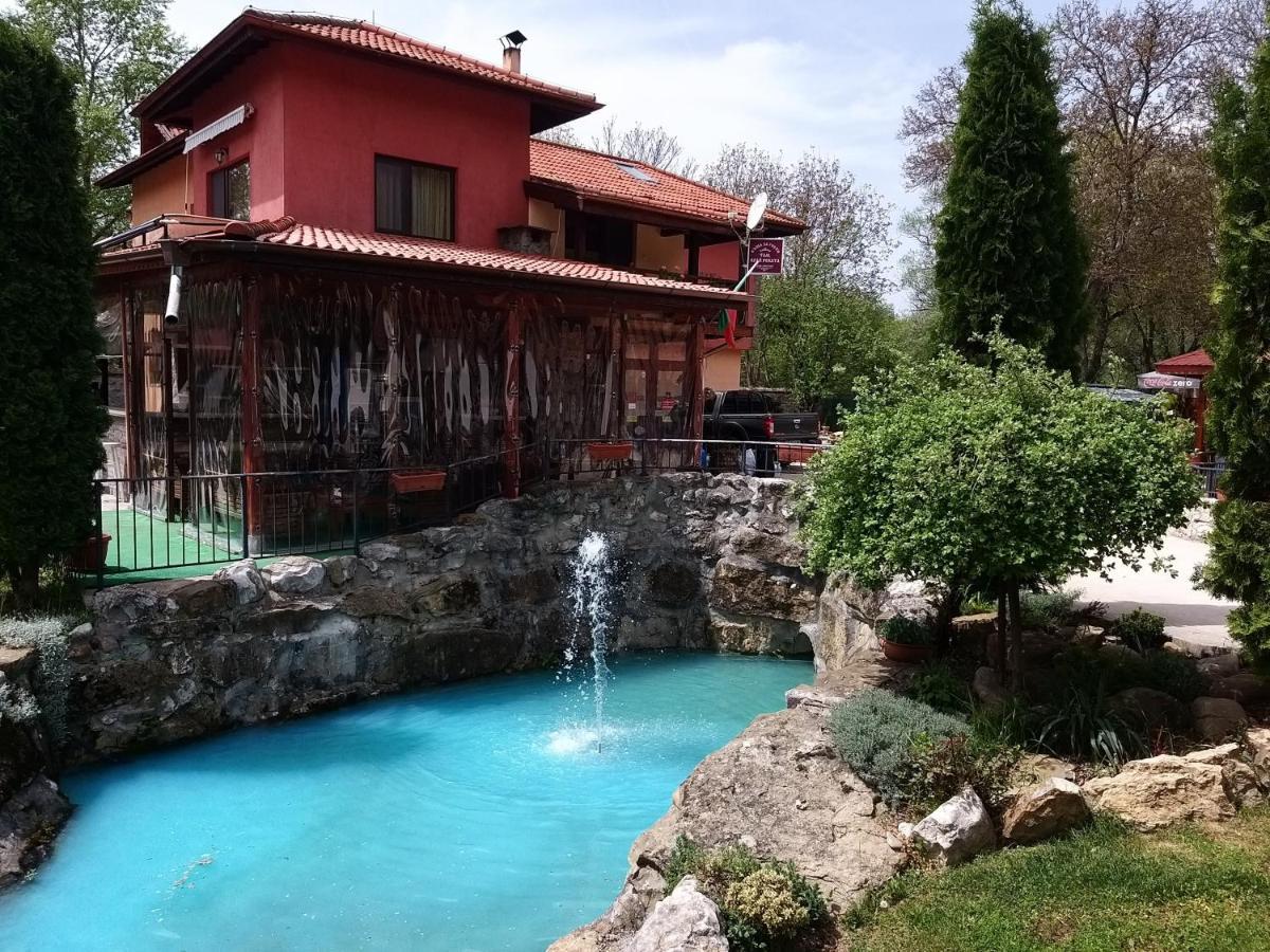 Къща За Гости "Там Край Реката " Slivek Exteriör bild