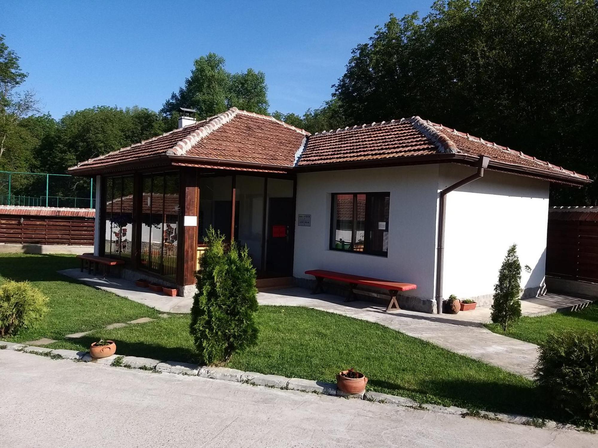 Къща За Гости "Там Край Реката " Slivek Exteriör bild